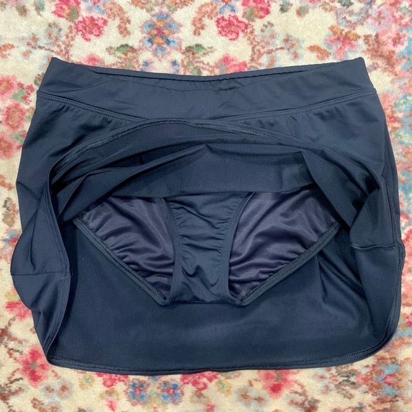 Lands’ End Swim Skirt - Picture 3 of 6